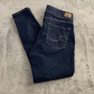 Signature Gold Levi Strauss Jeans Womens 33 Totally Shaping Pull On Skinny Denim